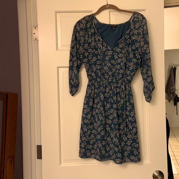 Light,comfortable All Season Banana Republic dress - Picture 1 of 3